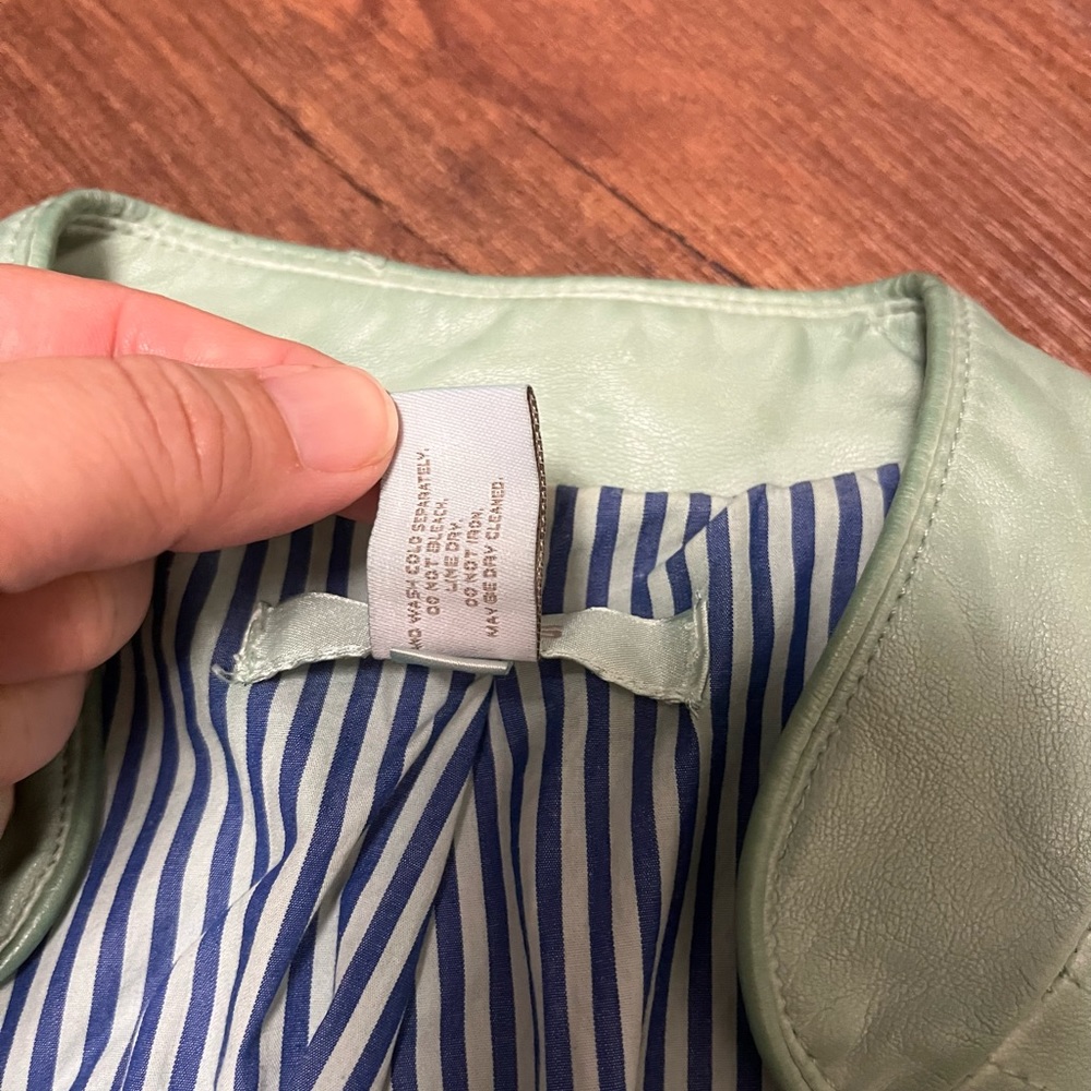 Chico’s Faux Leather Green Jacket Size 2 (US Size 12/Large) - Picture 5 of 8
